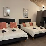 Cosy Renovated Apartment In Mariahilf