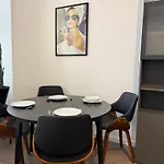 Cosy Renovated Apartment In Mariahilf