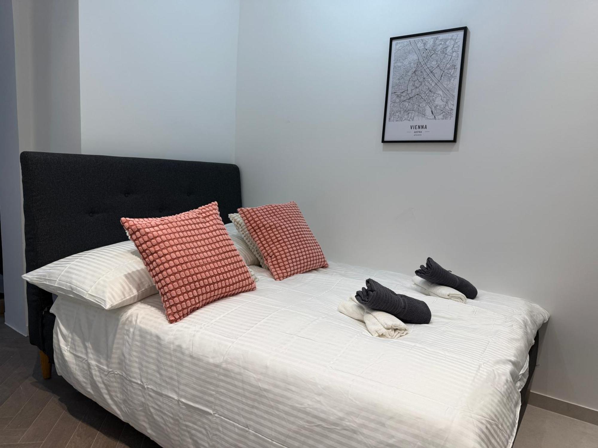 Cosy Renovated In Mariahilf Apartment Wien