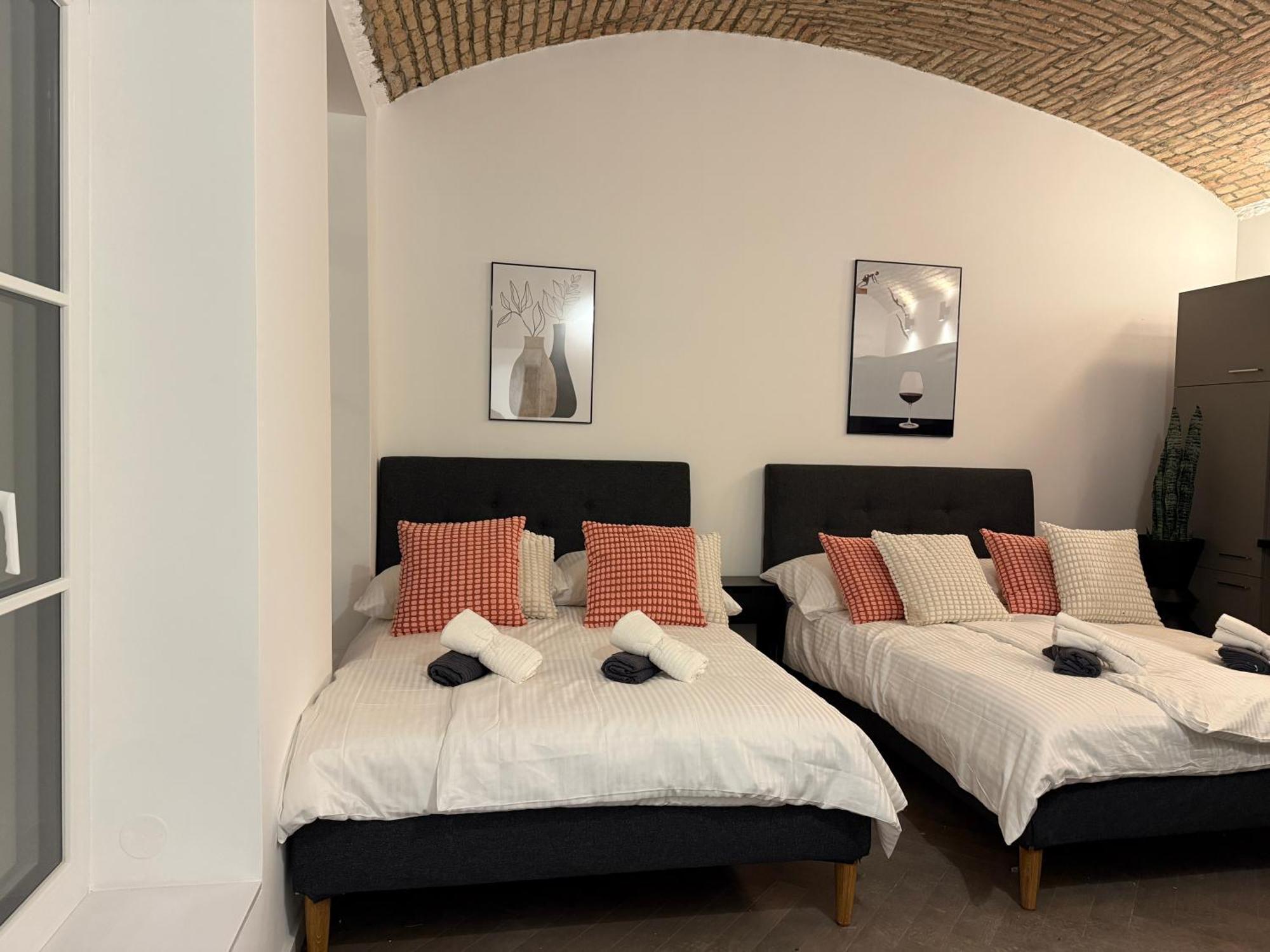 Cosy Renovated In Mariahilf Apartment Wien